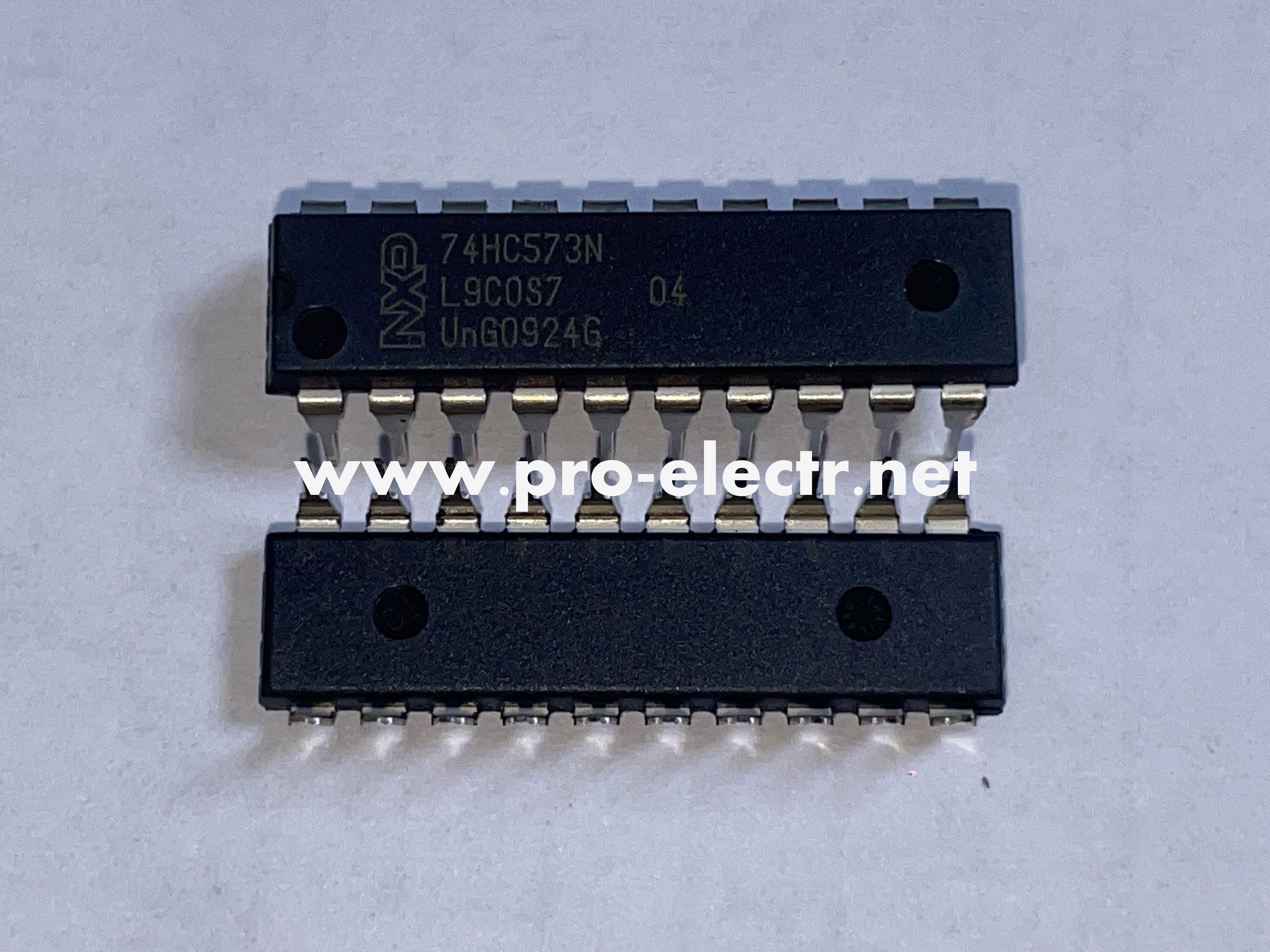 74HC573N