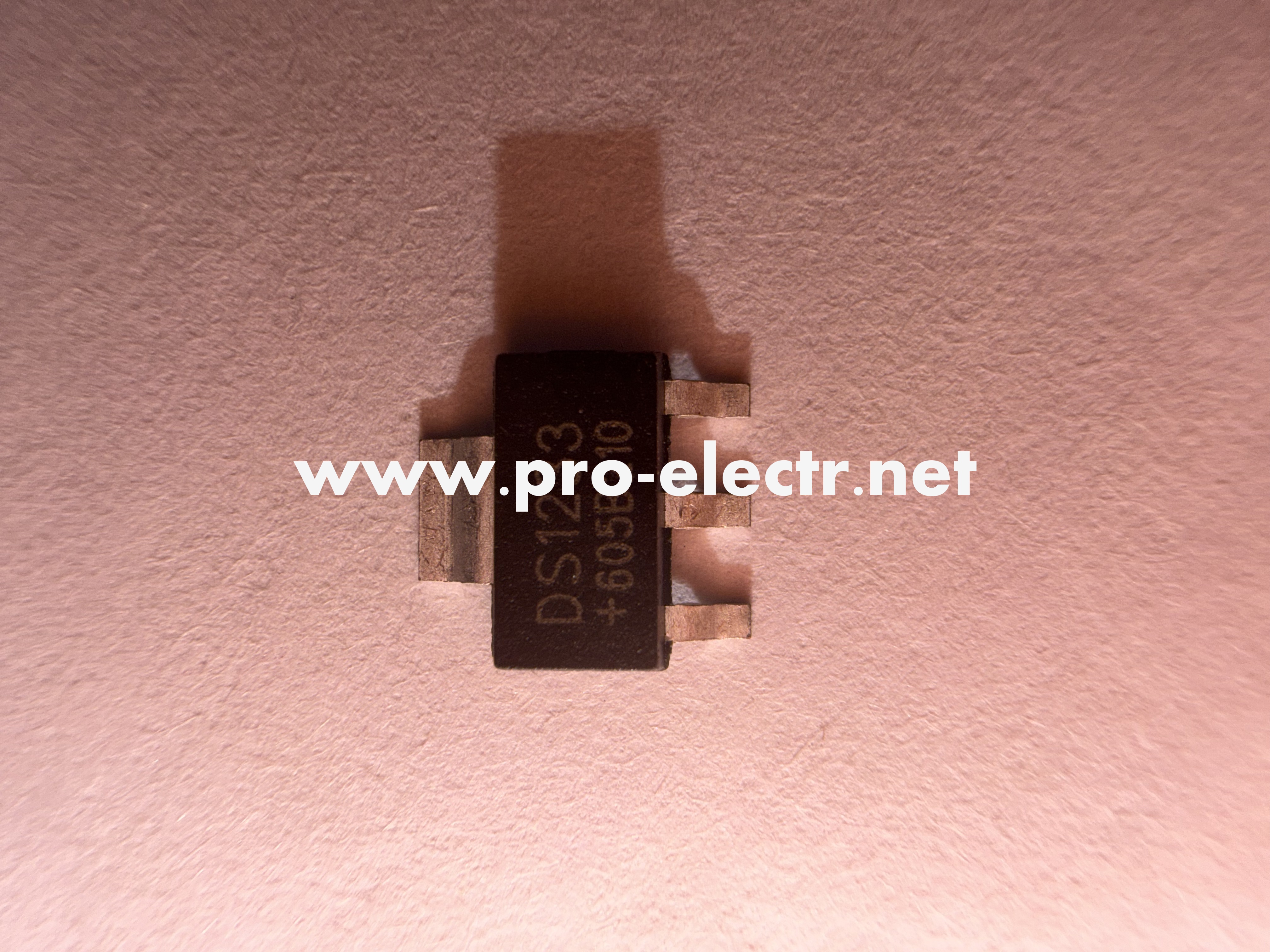 DS1233Z-10